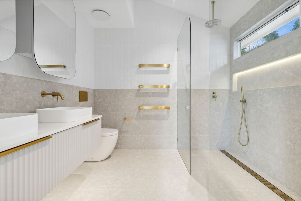 main ensuite in a full home renovation in Collaroy, Northern Beaches Sydney