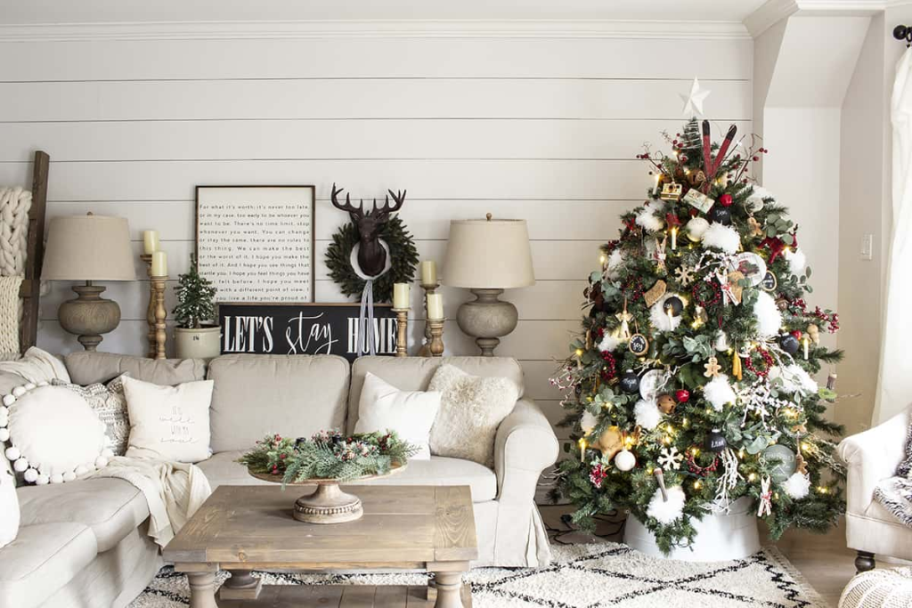White room with christmas decorations